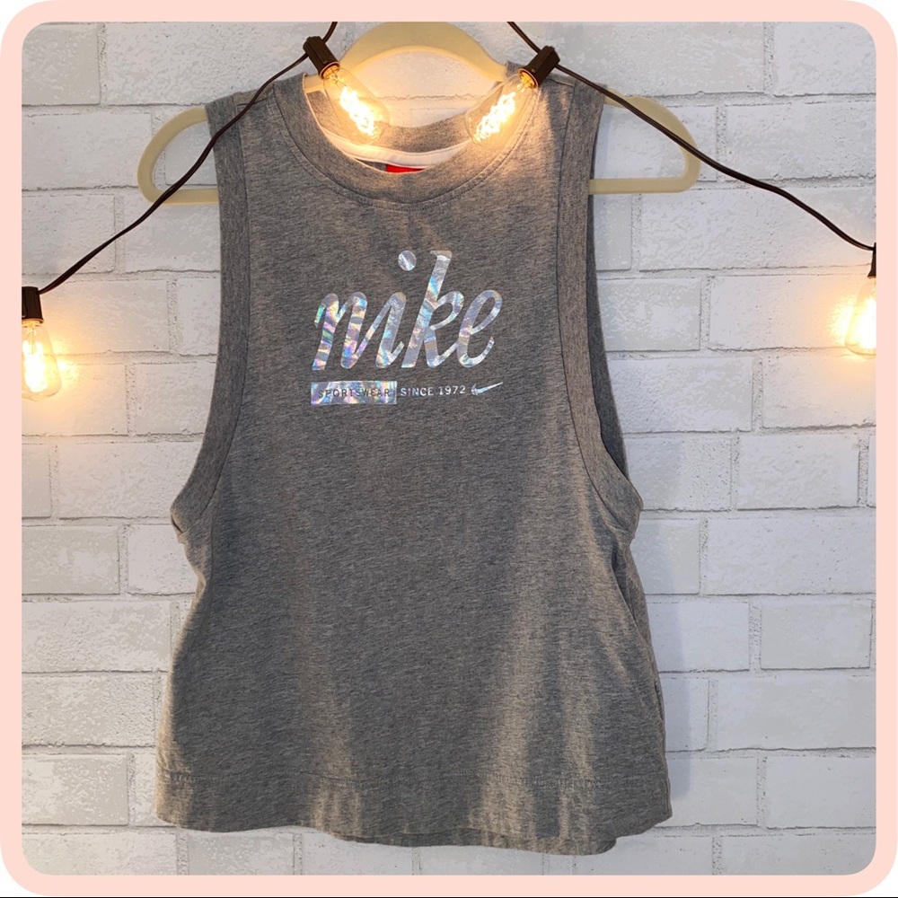 ♢ Gray Nike tank top with holographic logo ♢